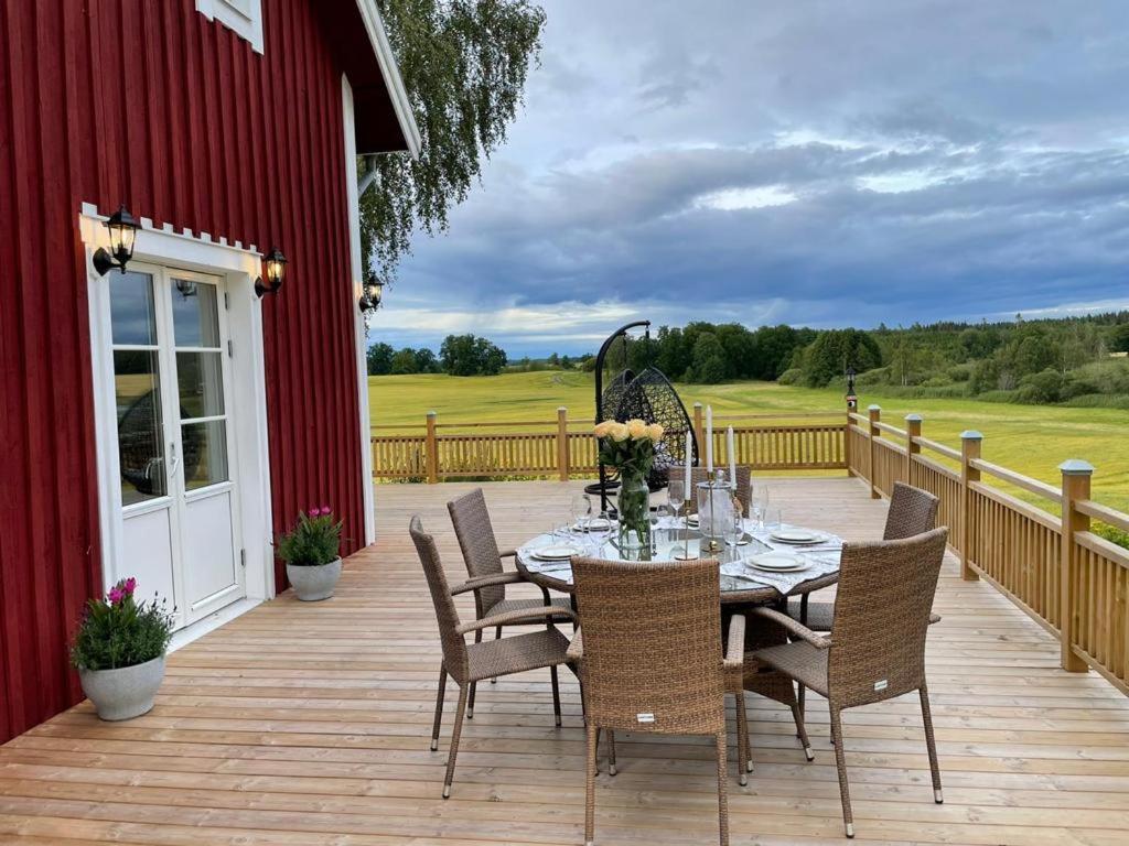 Sunnansjo Gard Guest House Katrineholm Exterior photo
